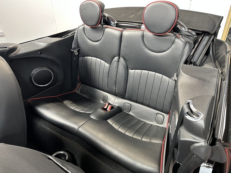 MINI Convertible John Cooper Works - U1377