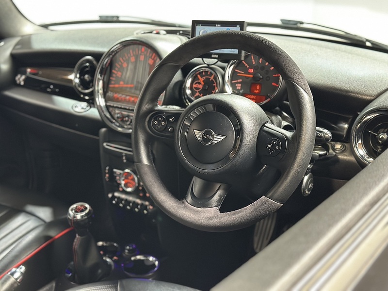 MINI Convertible John Cooper Works - U1377