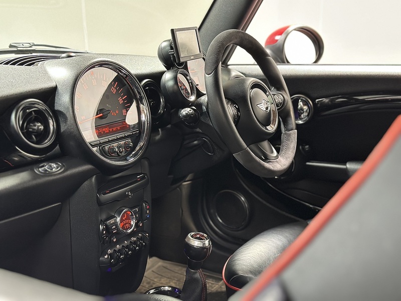 MINI Convertible John Cooper Works - U1377