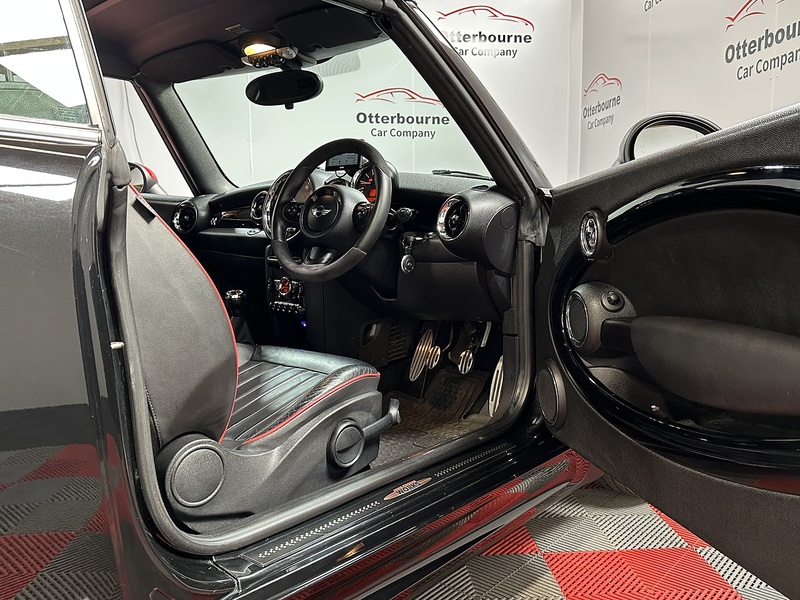 MINI Convertible John Cooper Works - U1377