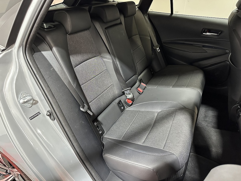 Toyota Corolla VVT-h Design - U1380