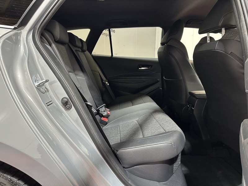Toyota Corolla VVT-h Design - U1380