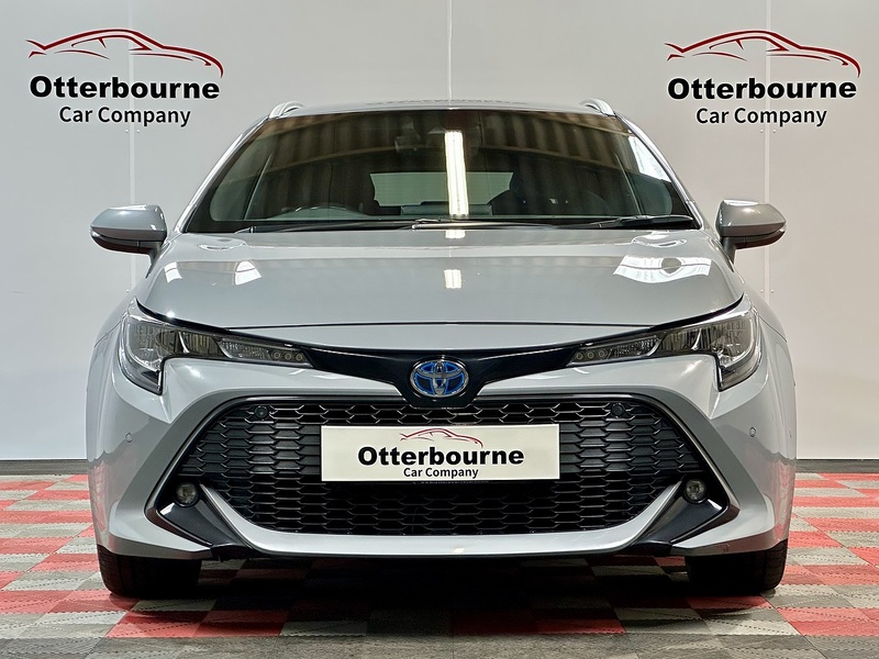 Toyota Corolla VVT-h Design - U1380