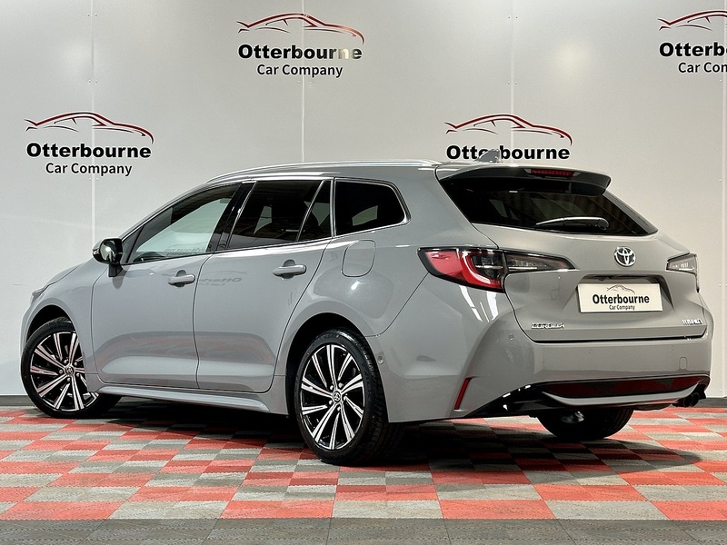 Toyota Corolla VVT-h Design - U1380