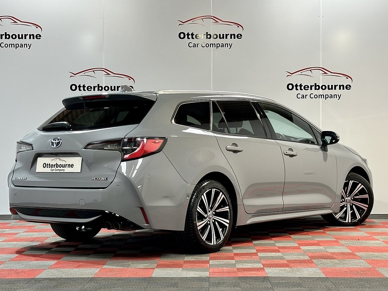 Toyota Corolla VVT-h Design - U1380