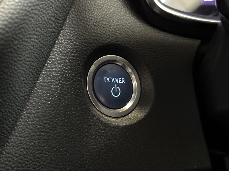 Toyota Corolla VVT-h Design - U1380