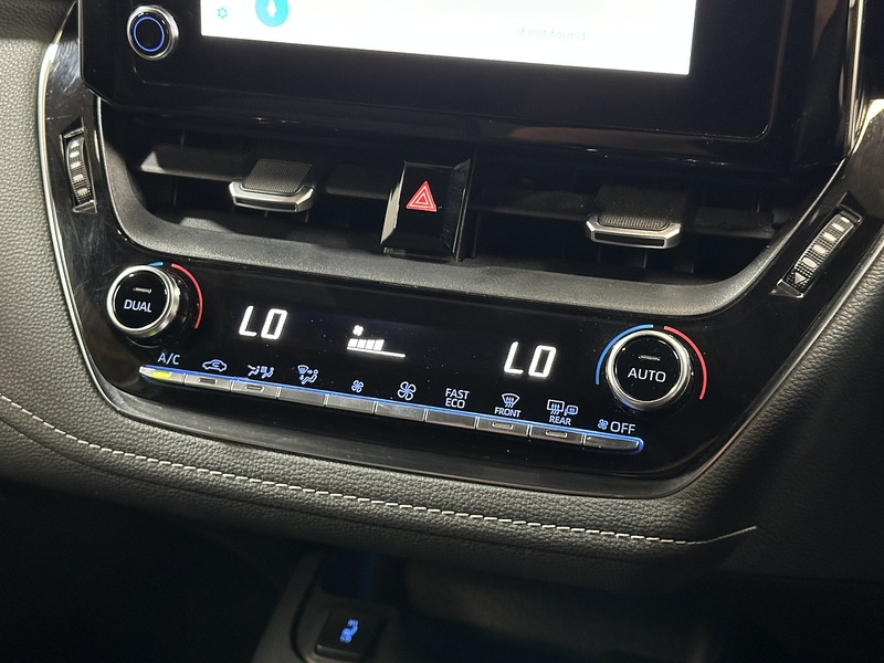 Toyota Corolla VVT-h Design - U1380