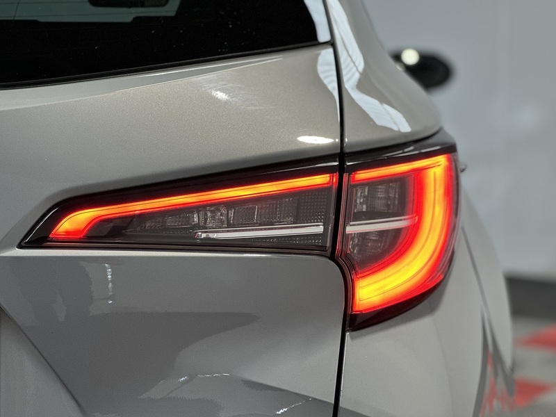 Toyota Corolla VVT-h Design - U1380