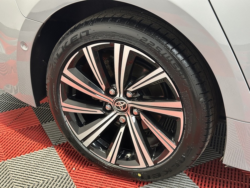 Toyota Corolla VVT-h Design - U1380
