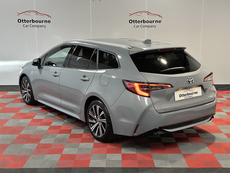 Toyota Corolla VVT-h Design - U1380