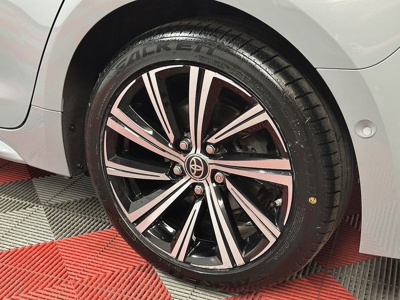 Toyota Corolla VVT-h Design - U1380