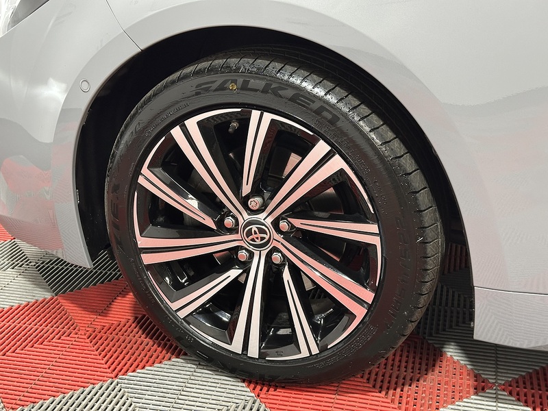 Toyota Corolla VVT-h Design - U1380