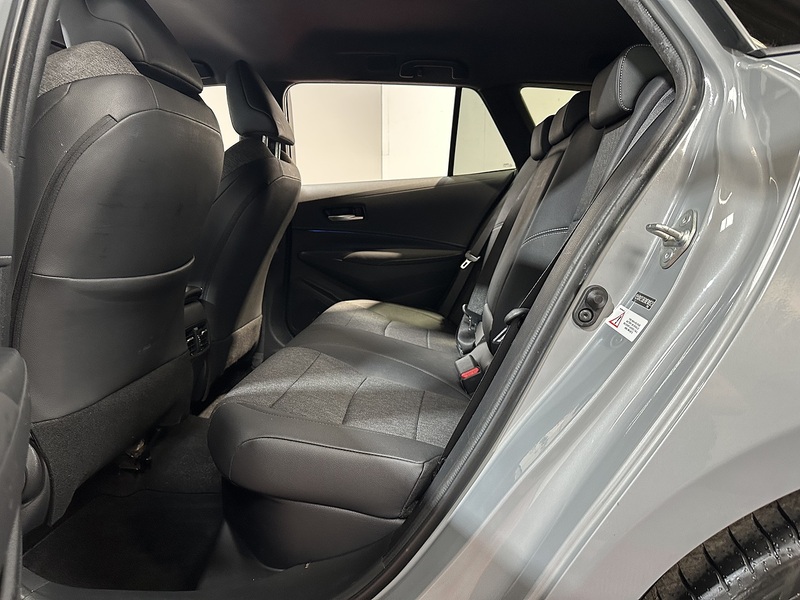 Toyota Corolla VVT-h Design - U1380