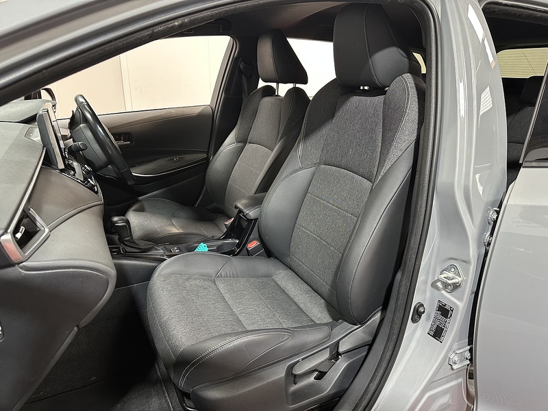 Toyota Corolla VVT-h Design - U1380