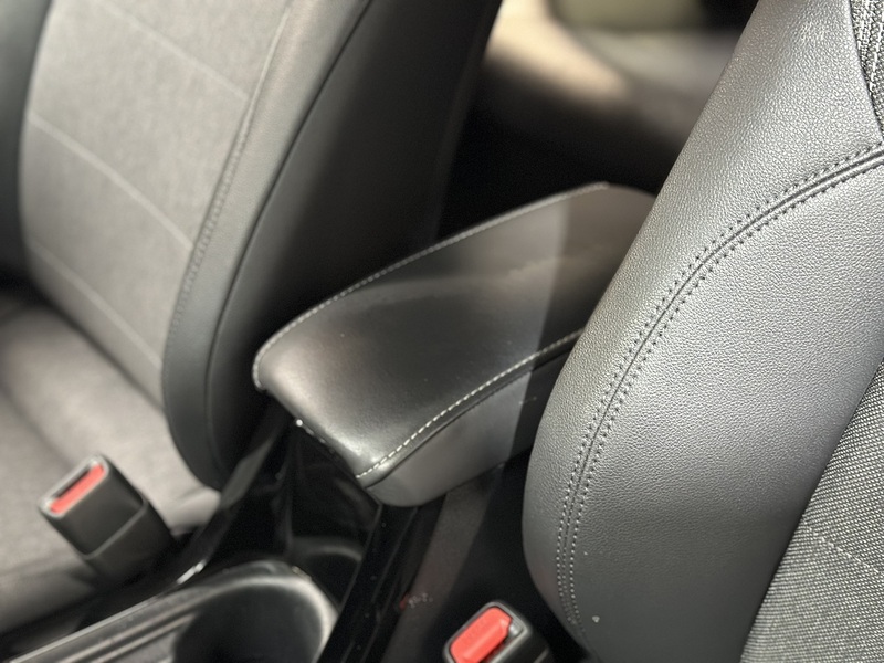 Toyota Corolla VVT-h Design - U1380