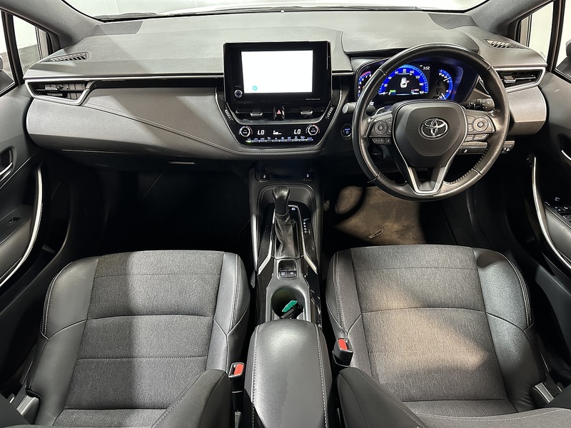 Toyota Corolla VVT-h Design - U1380