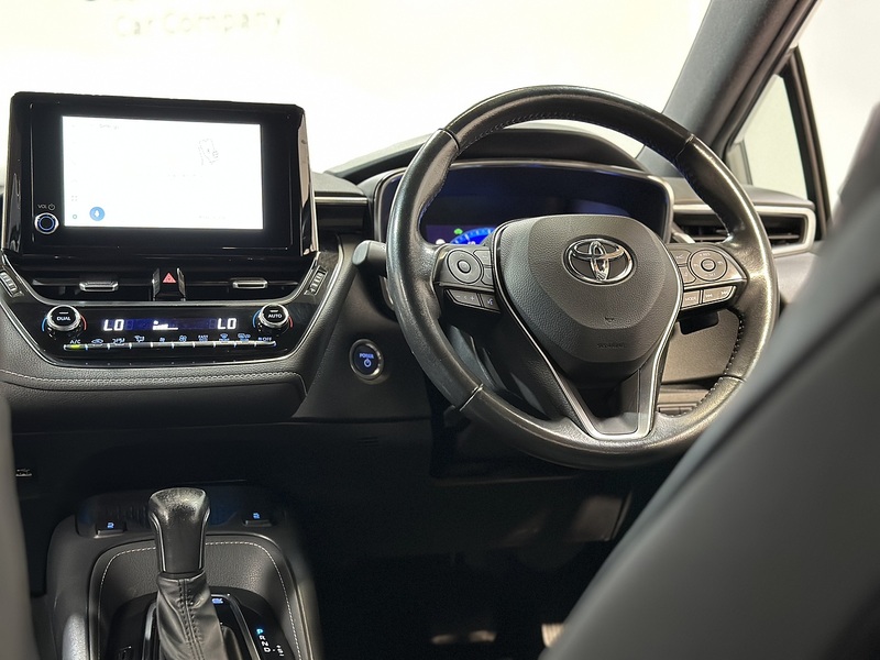Toyota Corolla VVT-h Design - U1380