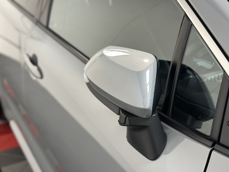 Toyota Corolla VVT-h Design - U1380