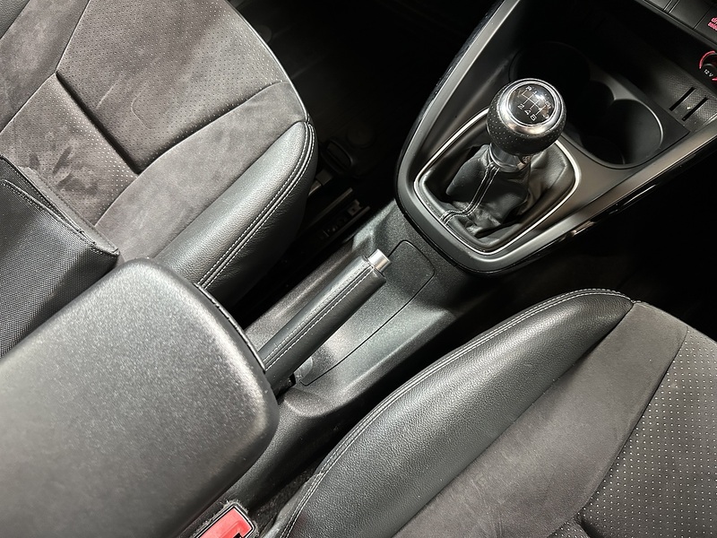 Audi A1 TFSI CoD Black Edition - U1382