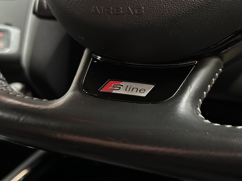 Audi A1 TFSI CoD Black Edition - U1382