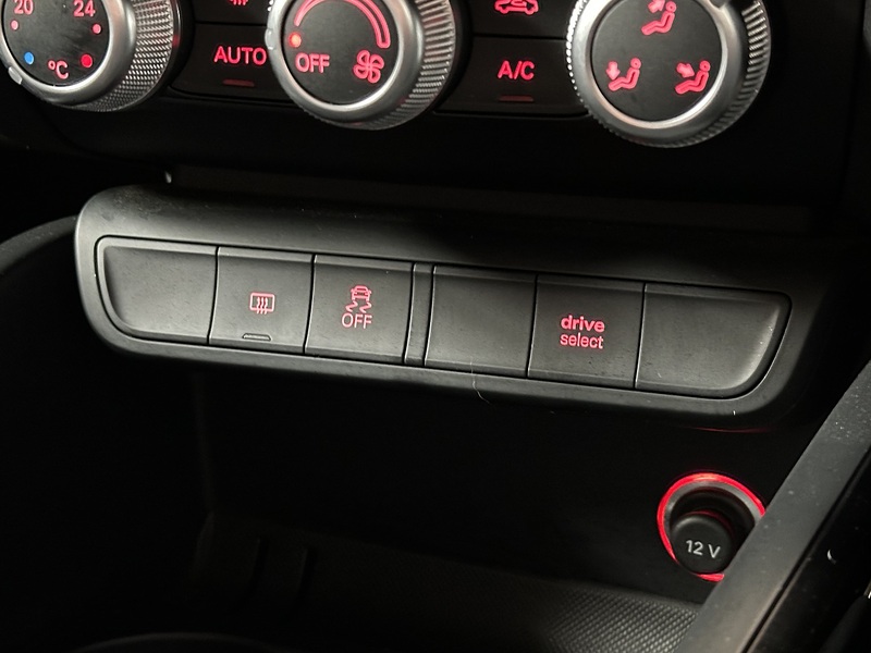 Audi A1 TFSI CoD Black Edition - U1382