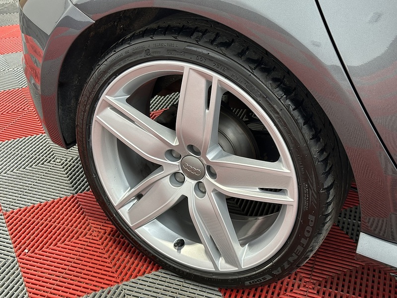 Audi A1 TFSI CoD Black Edition - U1382