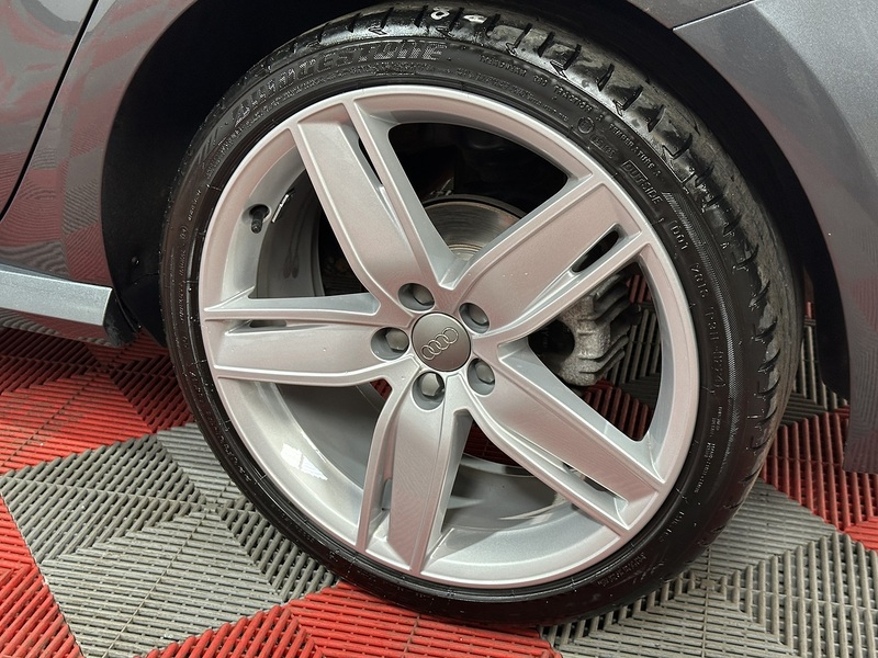 Audi A1 TFSI CoD Black Edition - U1382