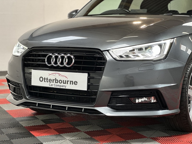 Audi A1 TFSI CoD Black Edition - U1382
