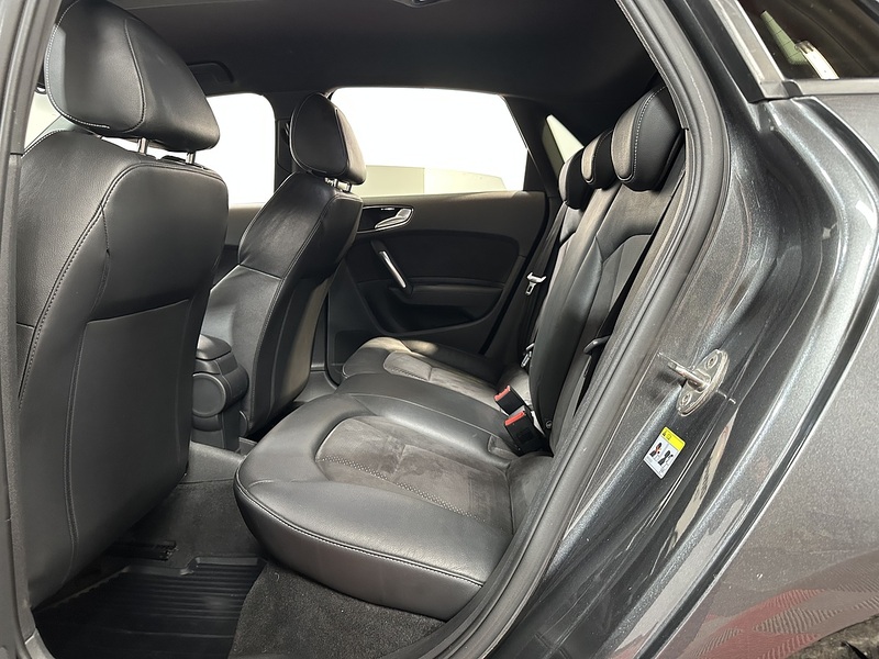 Audi A1 TFSI CoD Black Edition - U1382