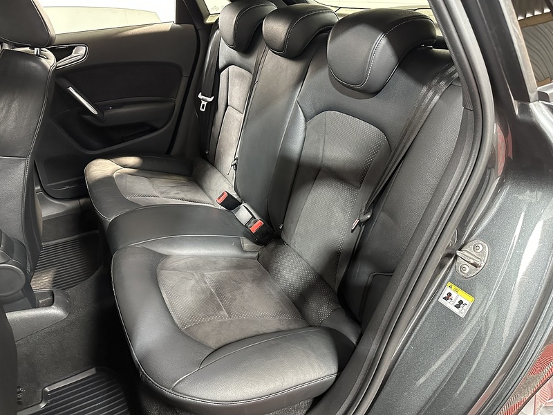 Audi A1 TFSI CoD Black Edition - U1382