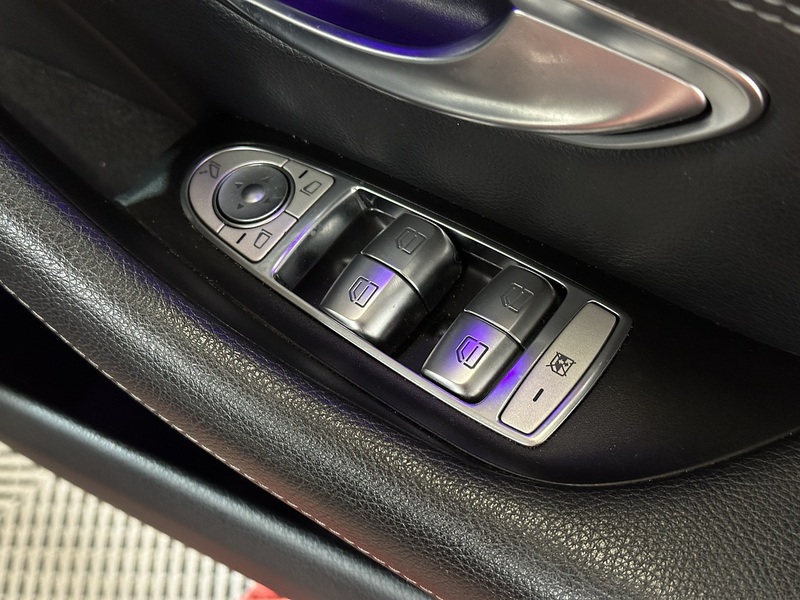 Mercedes-Benz CLS CLS350d AMG Line - U1389