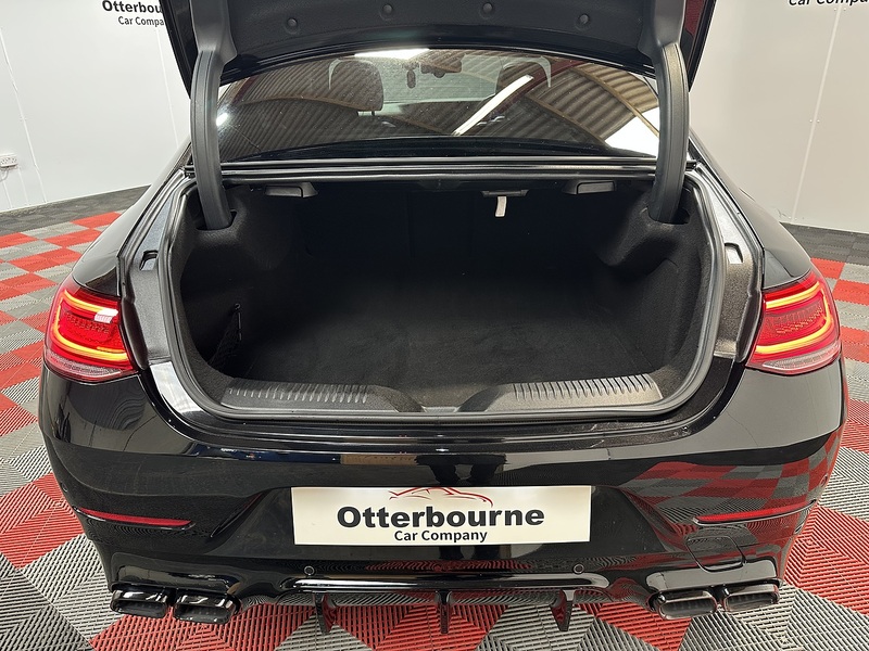 Mercedes-Benz CLS CLS350d AMG Line - U1389