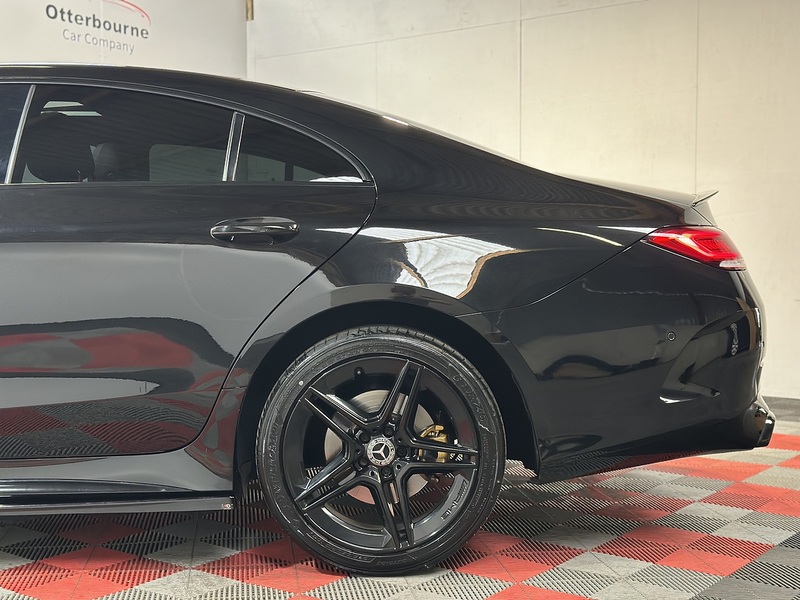 Mercedes-Benz CLS CLS350d AMG Line - U1389