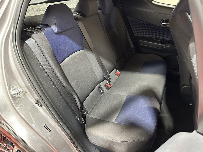 Toyota C-HR VVT-h Dynamic - U1390