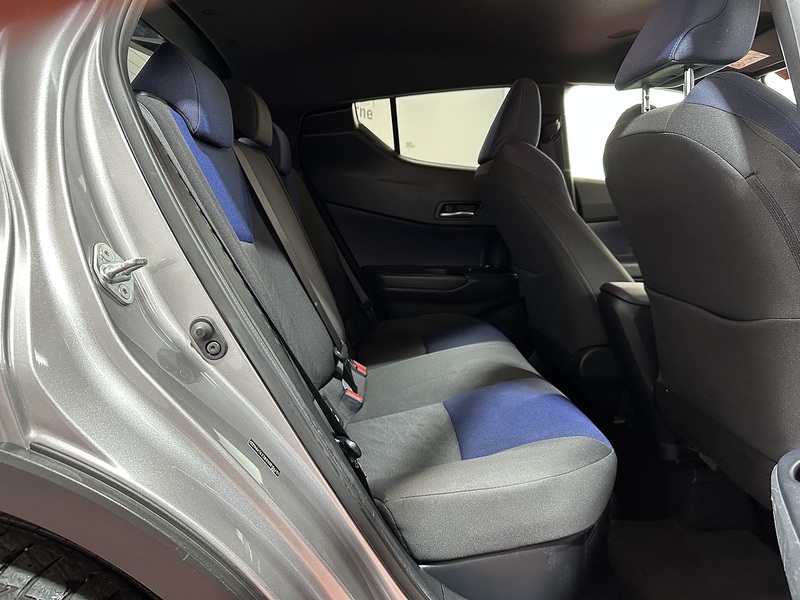 Toyota C-HR VVT-h Dynamic - U1390