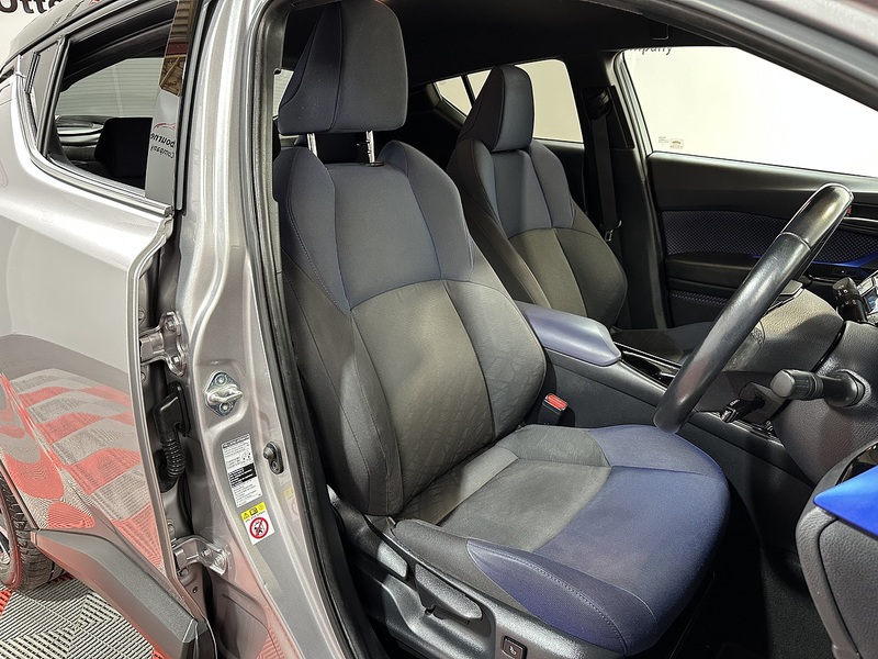 Toyota C-HR VVT-h Dynamic - U1390