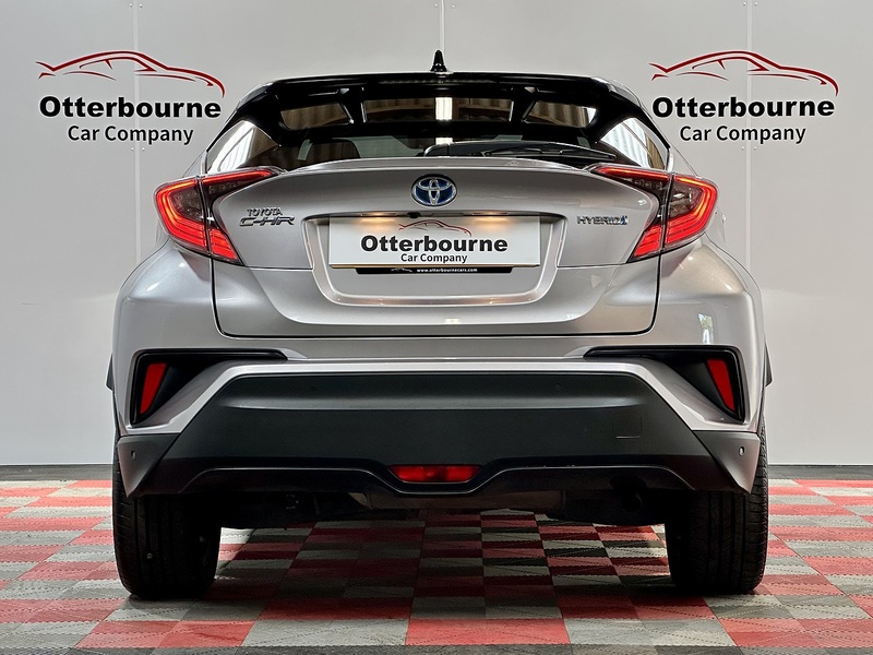 Toyota C-HR VVT-h Dynamic - U1390