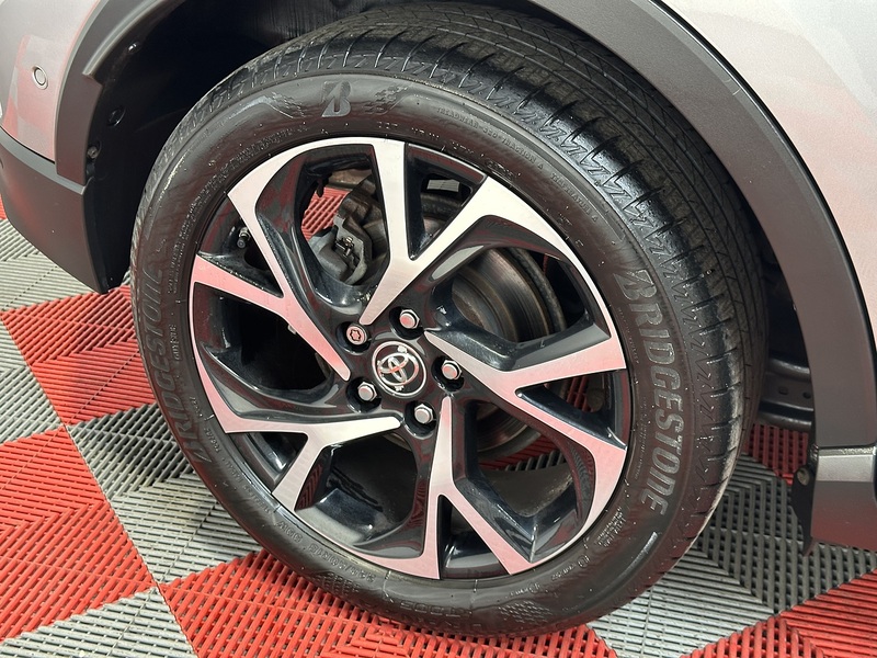 Toyota C-HR VVT-h Dynamic - U1390