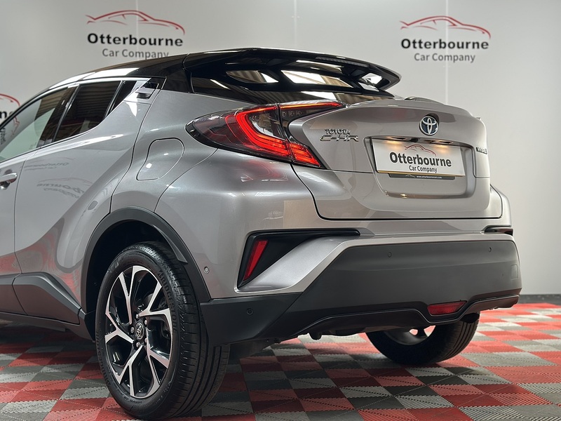 Toyota C-HR VVT-h Dynamic - U1390