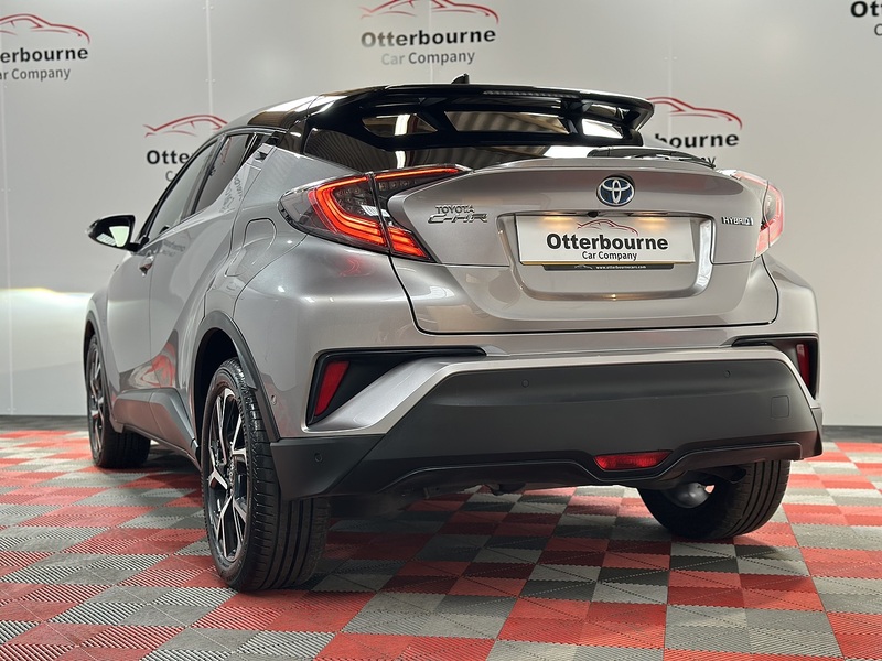 Toyota C-HR VVT-h Dynamic - U1390