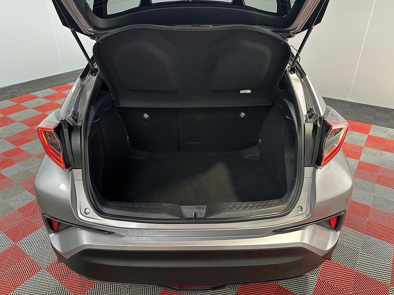 Toyota C-HR VVT-h Dynamic - U1390