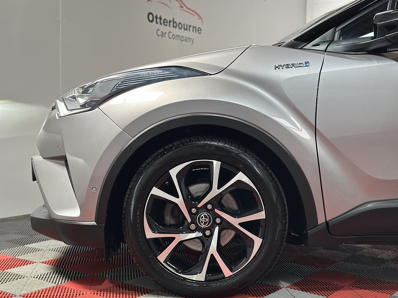 Toyota C-HR VVT-h Dynamic - U1390