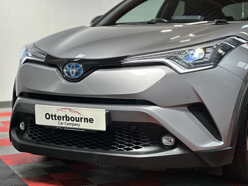 Toyota C-HR VVT-h Dynamic - U1390