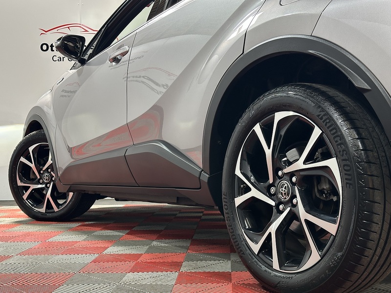 Toyota C-HR VVT-h Dynamic - U1390