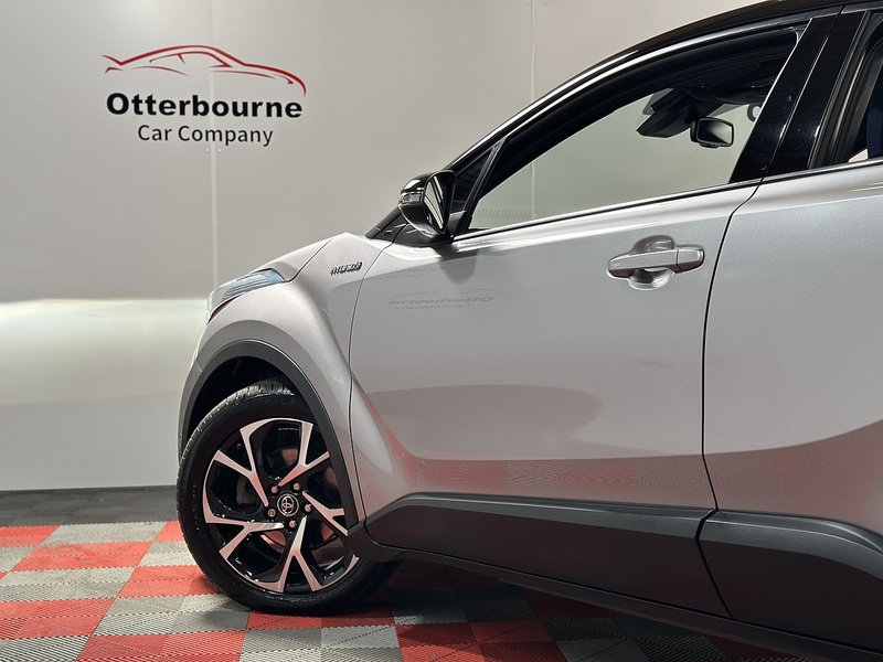 Toyota C-HR VVT-h Dynamic - U1390
