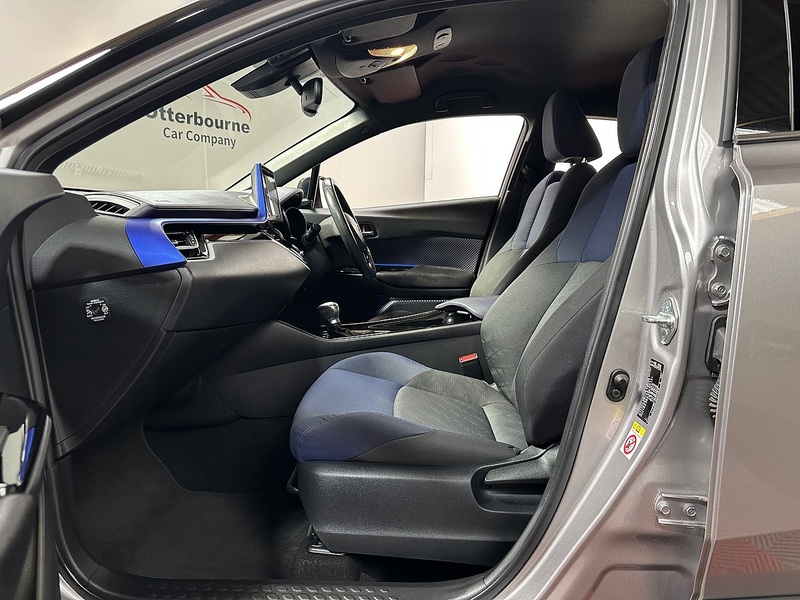 Toyota C-HR VVT-h Dynamic - U1390