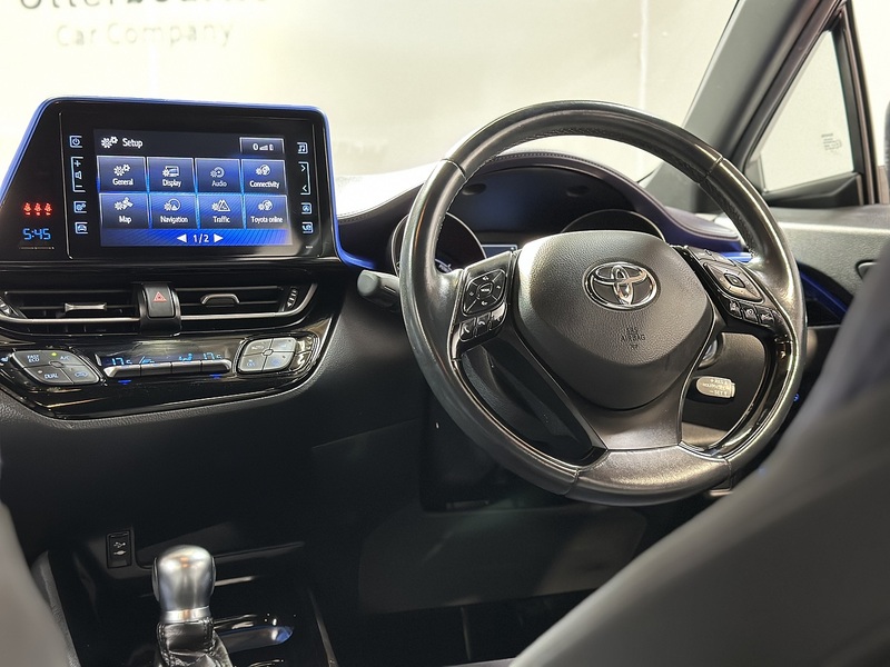 Toyota C-HR VVT-h Dynamic - U1390