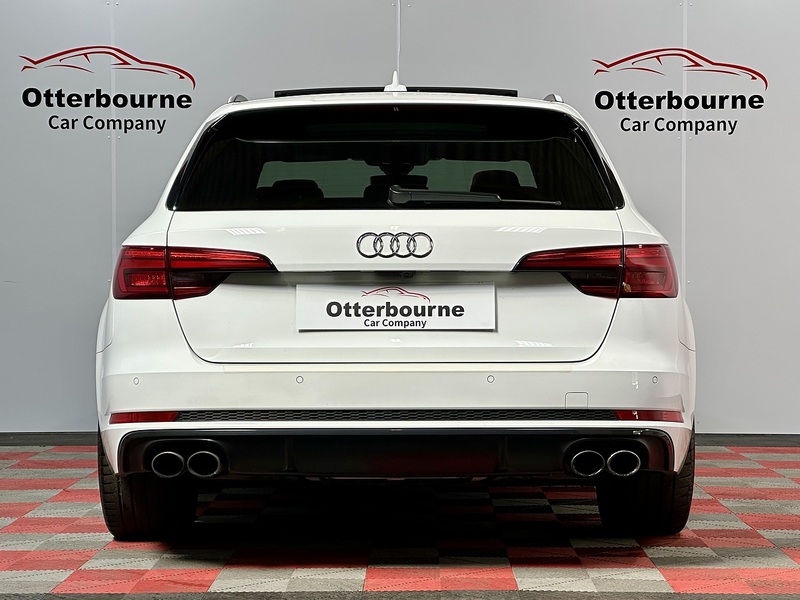 Audi S4 Avant TFSI V6 - U1393