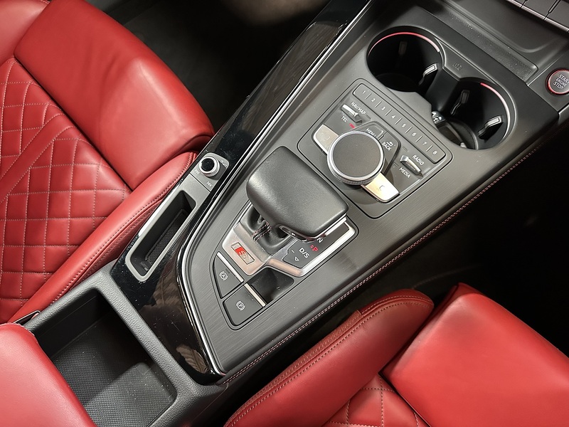 Audi S4 Avant TFSI V6 - U1393
