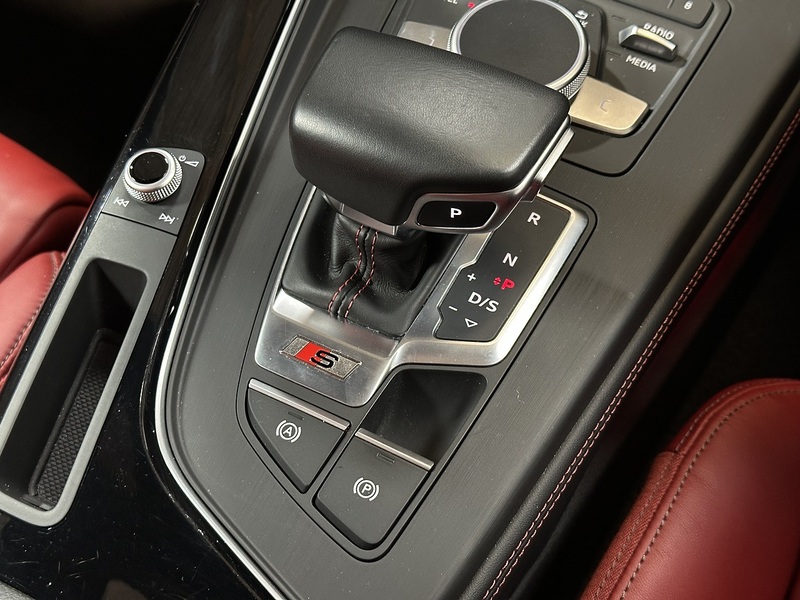 Audi S4 Avant TFSI V6 - U1393